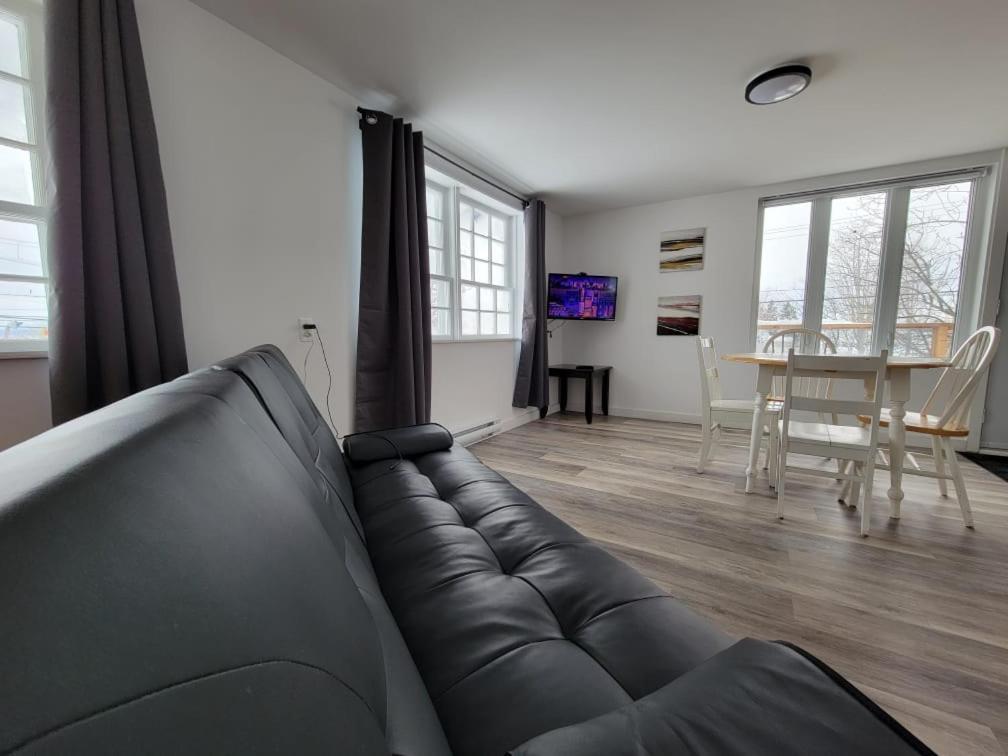 Aux 4 Vents - Auberg'Inn Carleton-sur-Mer 外观 照片