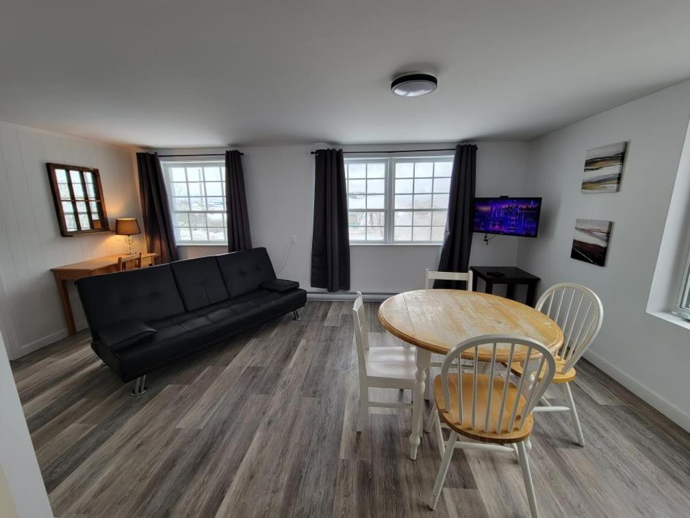Aux 4 Vents - Auberg'Inn Carleton-sur-Mer 外观 照片